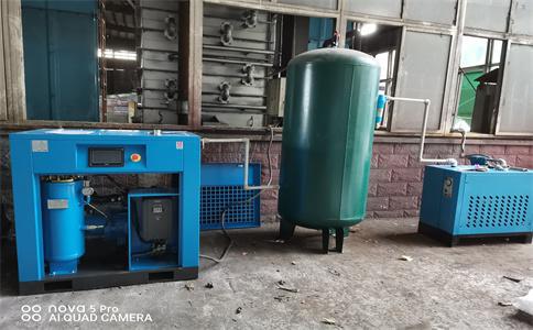 簡(jiǎn)陽(yáng)某機(jī)械加工廠(chǎng)22KW永磁變頻螺桿空壓機(jī)安裝現(xiàn)場(chǎng)